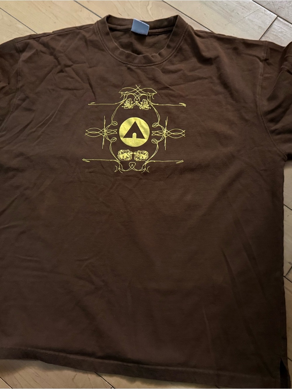 Men's Brown Airwalk Graphic Crewneck T-Shirt with Yellow Accent